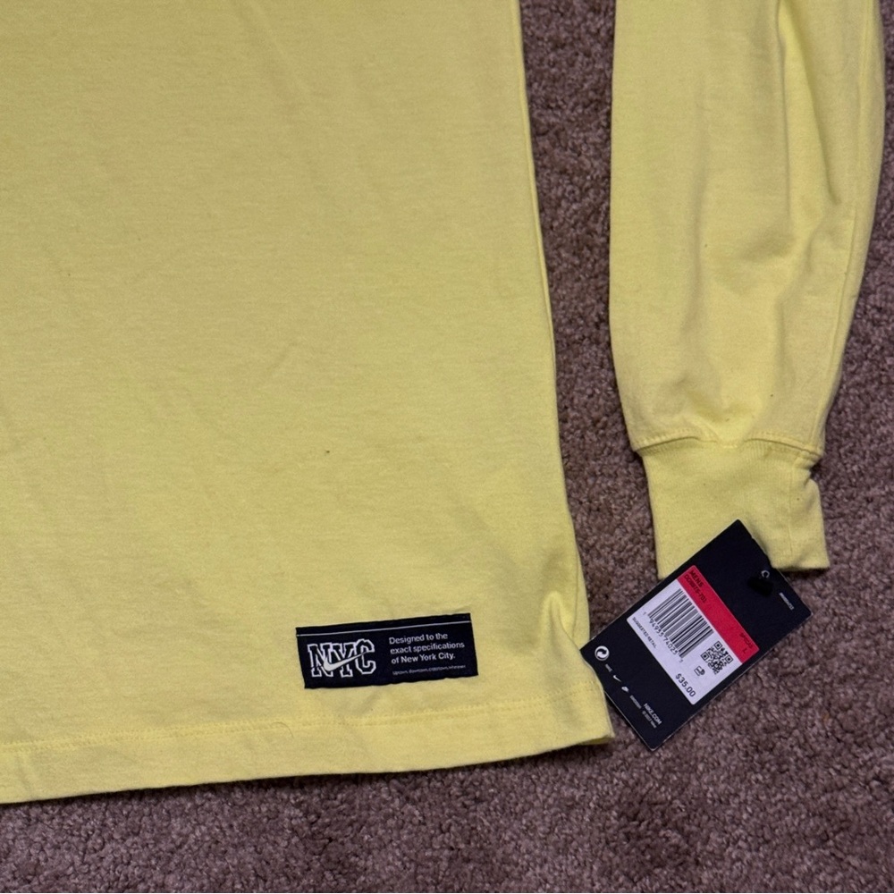 Nike NYC Big Apple Shirt Mens Large Yellow Pullover Long Sleeve Logo Casual - Picture 4 of 10